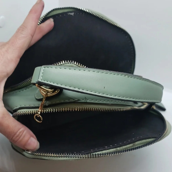 NY Handbag ** - Picture 4 of 4